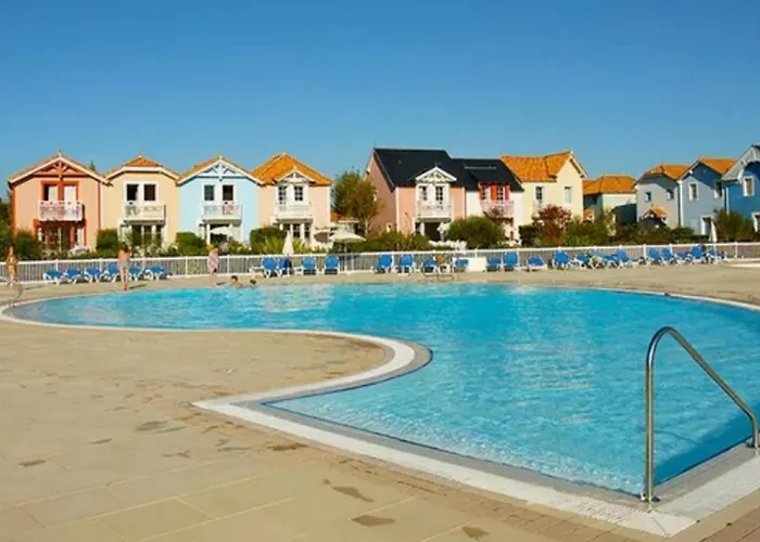 בית נופש Le Bocage - Piscine Chauffee